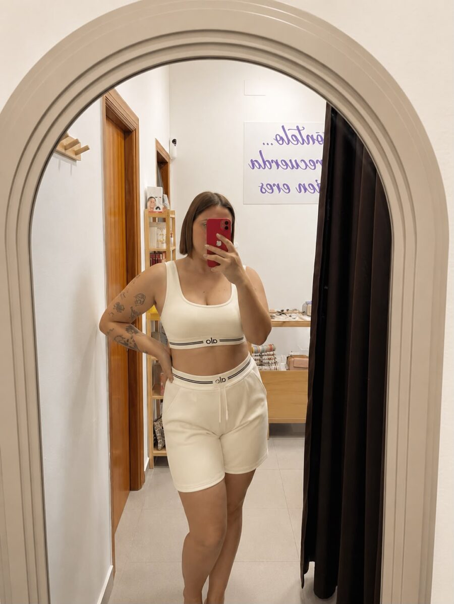 Conjunto deportivo alo blanco